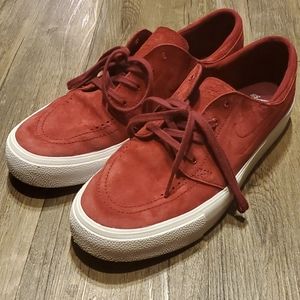 Red Nike SB Zoom Stefan Janoski
